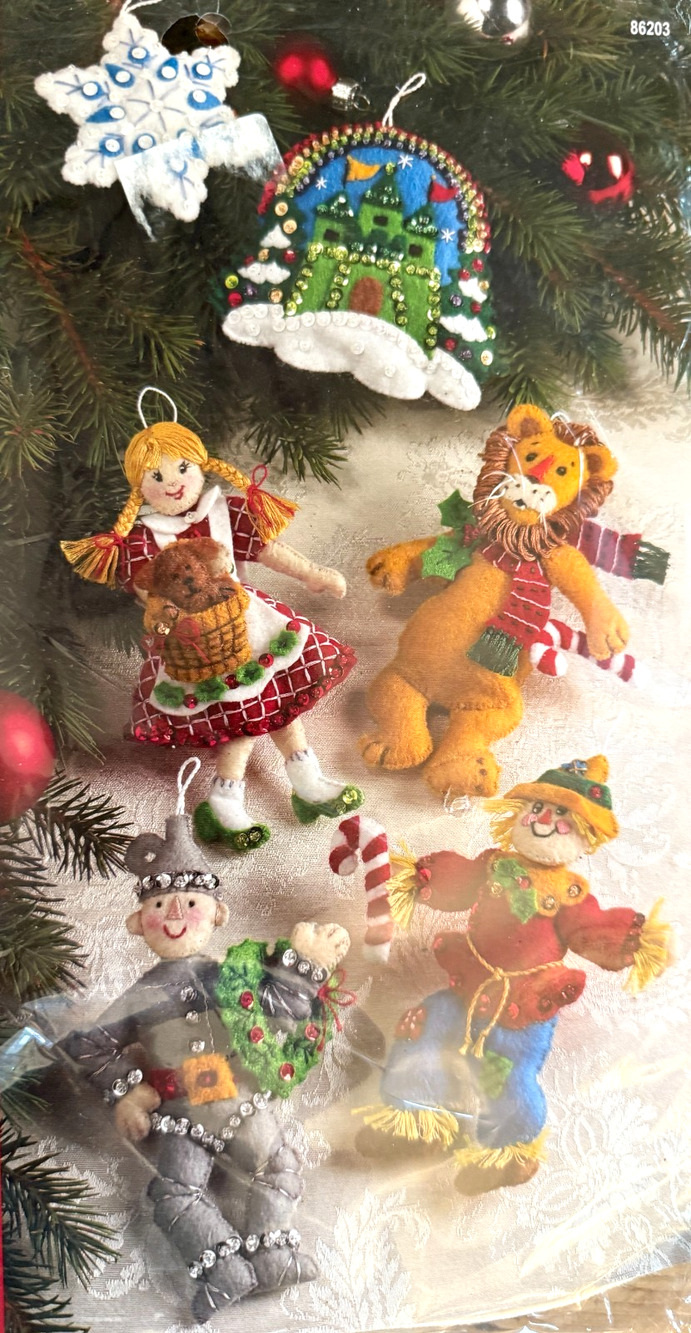 Bucilla Christmas in Oz Felt Sequin 6 Ornament Kit 86203 Wizard Rare NIP Sealed
